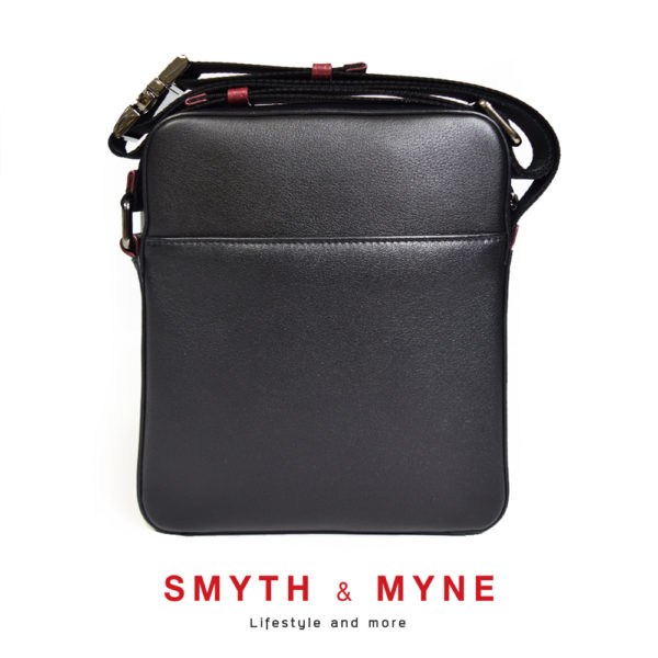 SMYTH & MYNE กระเป๋าสะพายหนังแท้สำหรับผู้ชายเท่ๆ รุ่น ROUSING